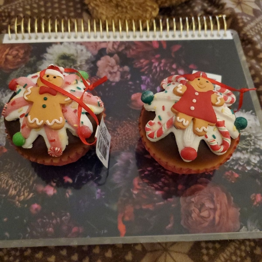 Kurt S Adler ornaments set of gingerbread cupcakes